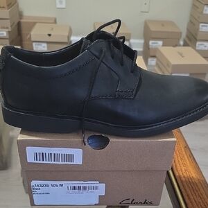 Clarks Atticus Lt Men's Classic Black Oxfords